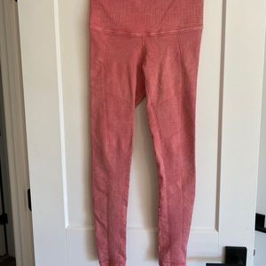 Avocado Leggings in Salmon Pink